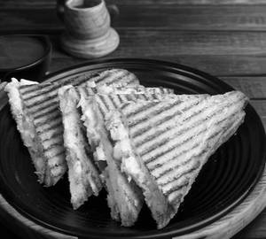 Veg grilled sandwich