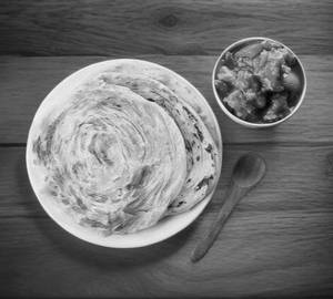 Laccha paratha 2 pc+ chicken curry half