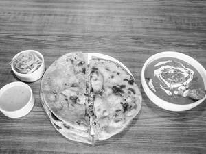 3pcs Chicken Tikka Butter Masala(360ml Bowl) ,3 Plain Tandoori Roti