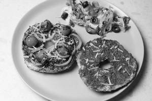 Tuscan Tomato Pesto Bagel