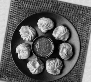 Veg Fried Momos [8 Pcs]
