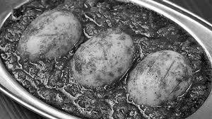 Anda curry black gravy [2 anda, 4 pieces]