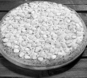 Corn and capsicum pizza