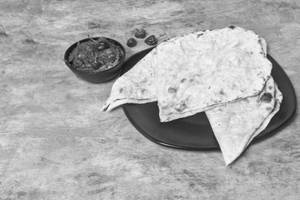 Butter Naan (2pcs) +  .butter Chicken Masala Mini