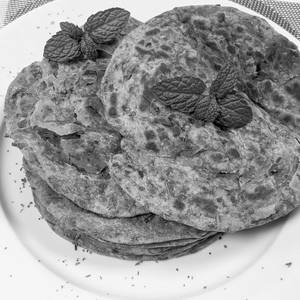 1 Methi Lachha Paratha