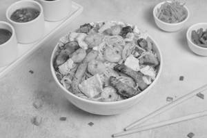 Pork Mixed Hakka Noodles 