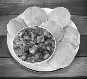 Aalo Sbji With Poori (5)