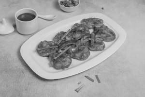 Pan Fried Chilli Fish (8pcs)