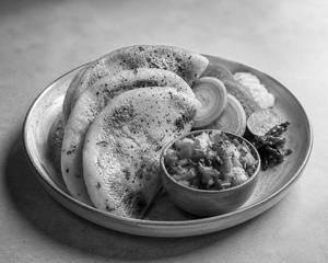 Matar Kulcha