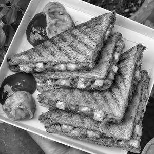 Peri Peri Paneer Sandwich