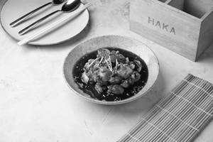 Chicken In Chilli Soya Ginger Sauce