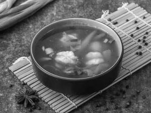 Veg Thukpa Momo Soup
