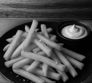 French Fries With Mayonnaise Dip