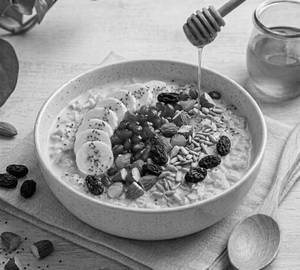 Fruit And Nuts Oatmeal
