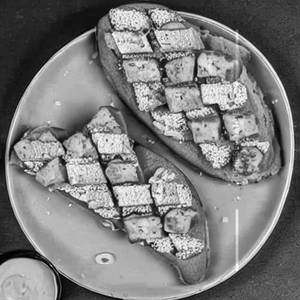 Peri peri paneer toast