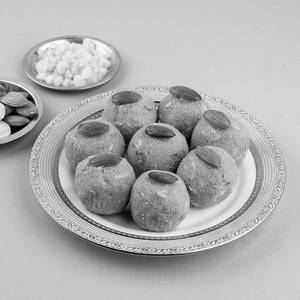 Besan Dry Fruits Laddu