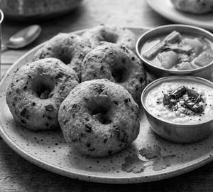 Uddina Vada [2Pcs]