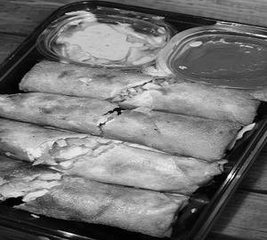 8 peices Spring Rolls