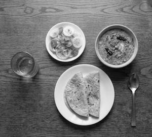 Dal Bati + Roti (2 Pieces)