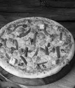 Peppey panneer pizza