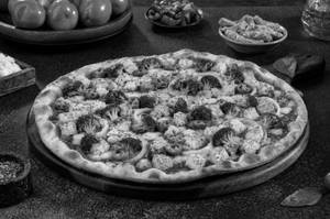 SUPERYOU High Protein Thincrust Grilled Chicken & Broccoli Pizza