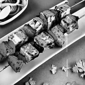 Kalonji Paneer Tikka