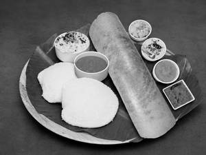 Idli [2 Pieces] With Plain Dosa