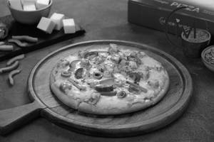 Paneer Tikka Pizza