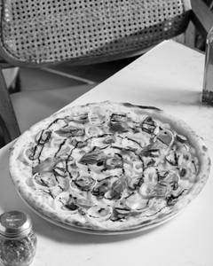 Creamy Alfredo Veggie Pizza