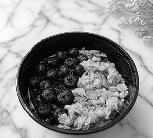 Berry Oats Bowl