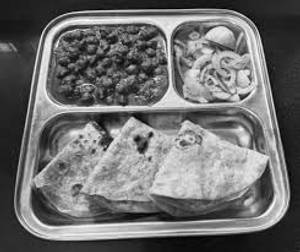 Miniblack Channa + (4) Roti