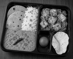 2 Roti+ Rice+ Dalfry+ Paneer Kadai+ Papad+ Gulab Jamun
