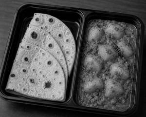 4 Roti + Aloo Dum Kashmiri