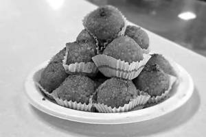 Motichur Laddu