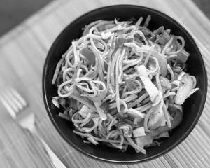 Veg Hakka Noodles