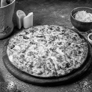 Chicken Tikka Pizza