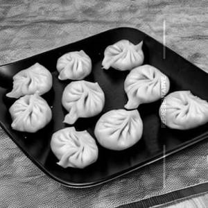 Exotic Veg Special Gravy Momos
