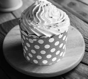 Classic Vanilla Cupcakes (1pcs)