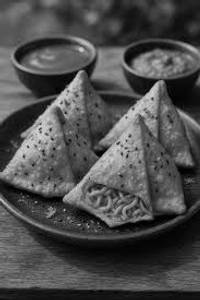 Noodle Samosa (2 Piece)