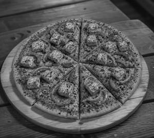 Spicy Peri Peri Paneer Pizza