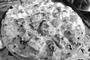 Paneer Tikka Pizza