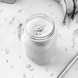 Banana Oats Dates Smoothie