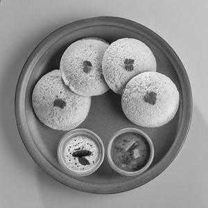 Multi Millet Paneer Tawa Idly