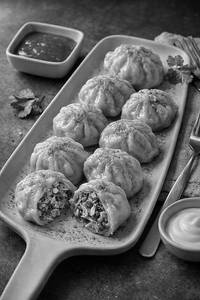 Veg Steamed Momos (8 Pieces)