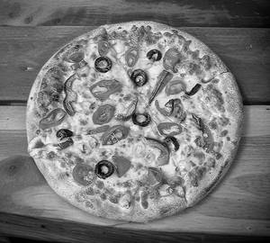 Tomato & Capsicum Pizza