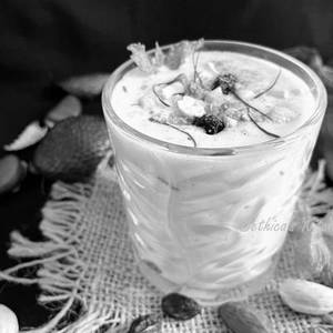 Dry fruit lassi