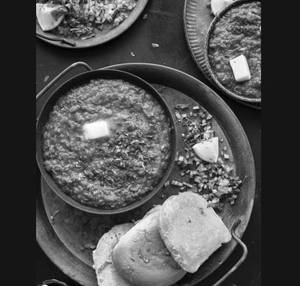 Plain Pav Bhaji (6 Pav)+ Papad                                                