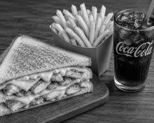 Combo 5 : Chicken Cheese Sandwich + French Fries + Coke