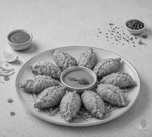 Veg Fried Momos [6 Pieces]