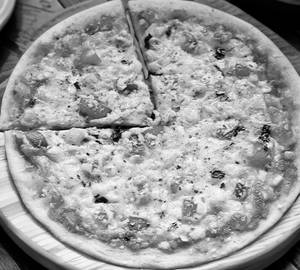 Veg cheese pizza
